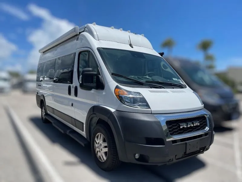 2023 Thor Motor Coach Sequence 20J - Photo 2