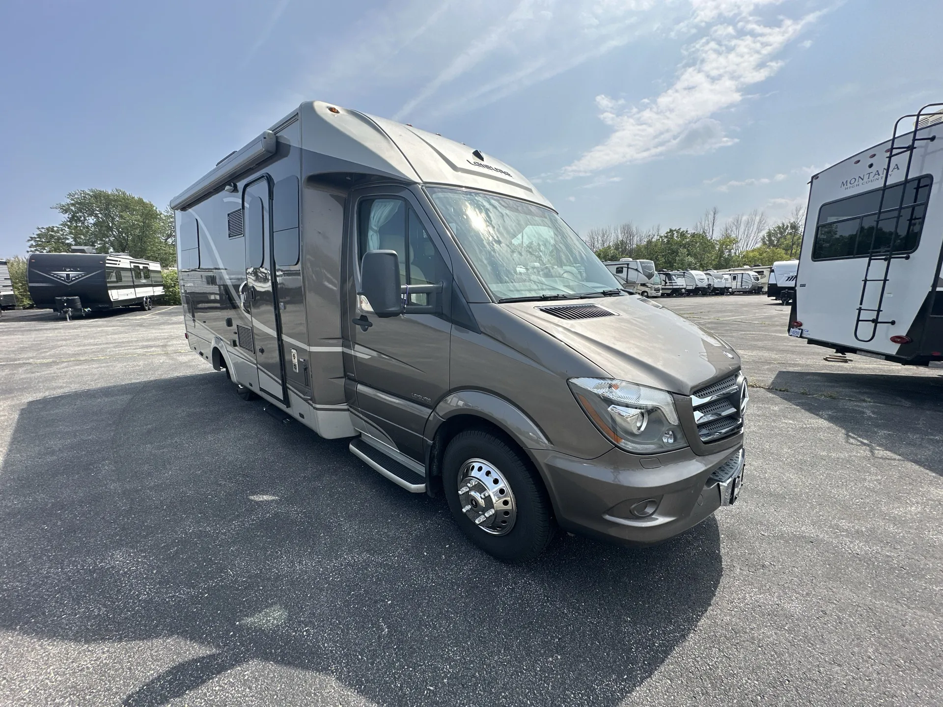 2014 Leisure Travel Unity U24TB - Photo 2