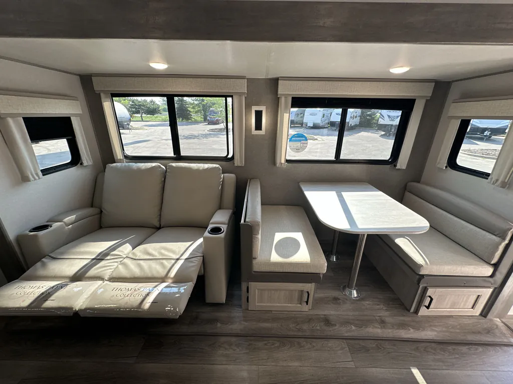2024 Coachmen Catalina Legacy Edition 283FEDS, Photos photo 14