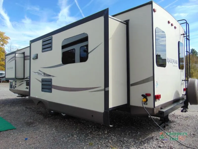 2015 Forest River Rockwood Ultra Lite 2703WS - Photo 3