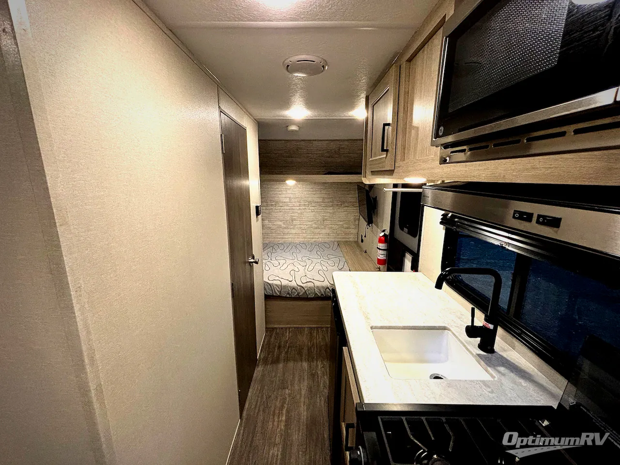 2025 Forest River Aurora Light 15RDX — Photo 5
