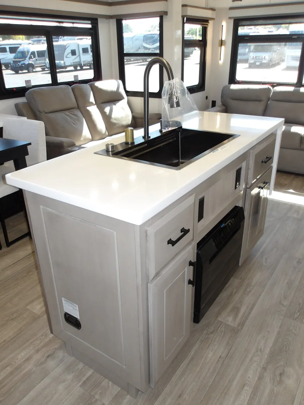 2027 Jayco Pinnacle 32RLTS, Photos photo 25