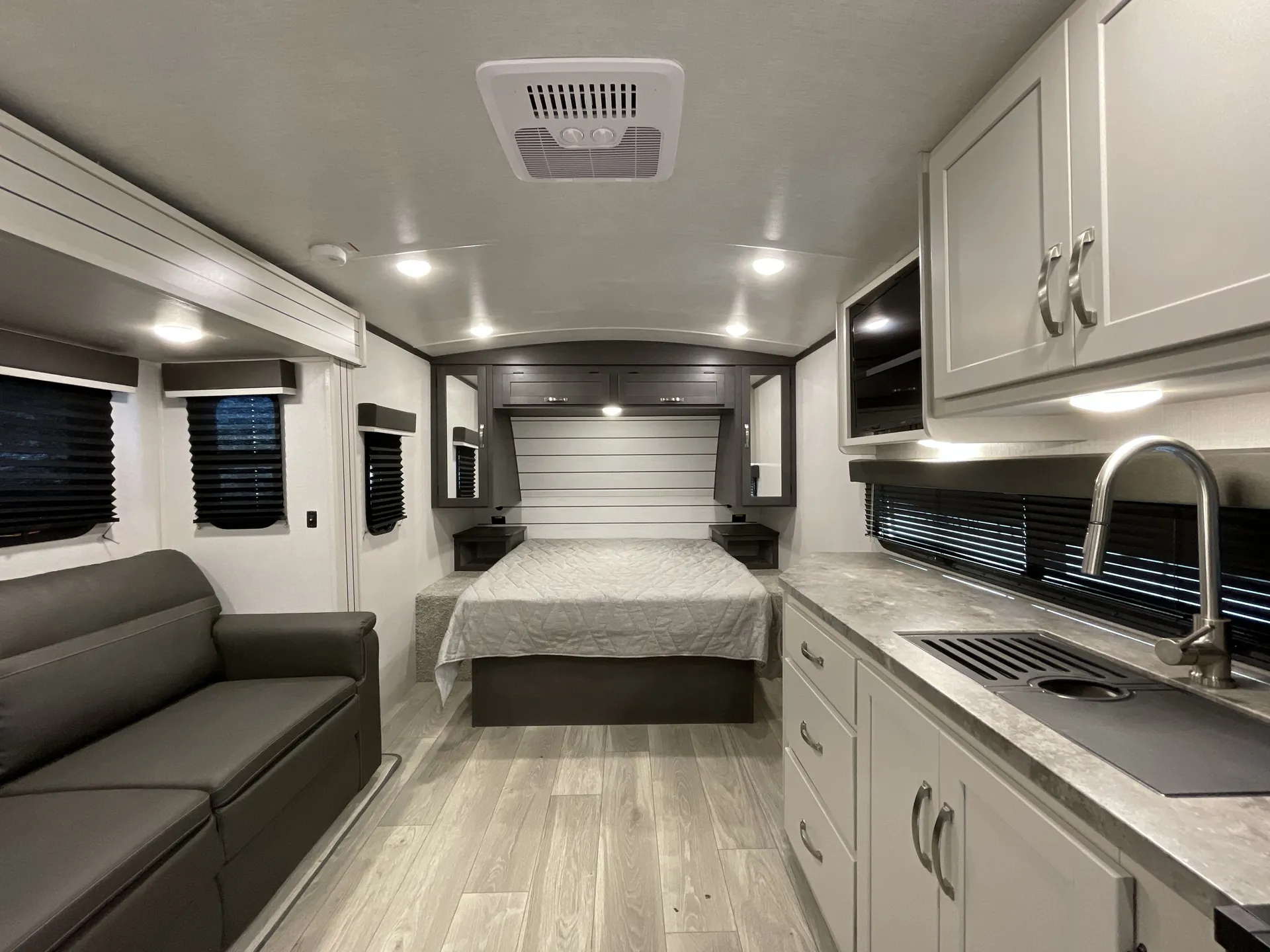 2024 Keystone Cougar Half-Ton 1900RBWE — living area main