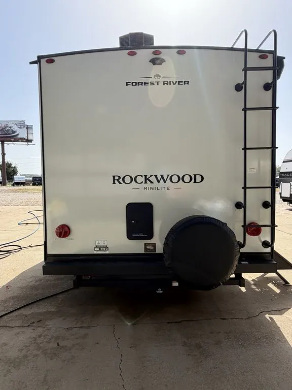 2027 Forest River Rockwood Mini Lite 2109S — Photo 7