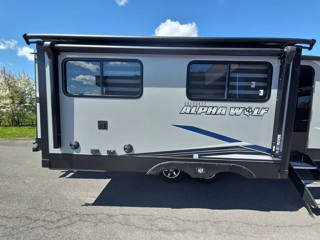 2021 Forest River Cherokee Alpha Wolf 26RL-L, Photos photo 21