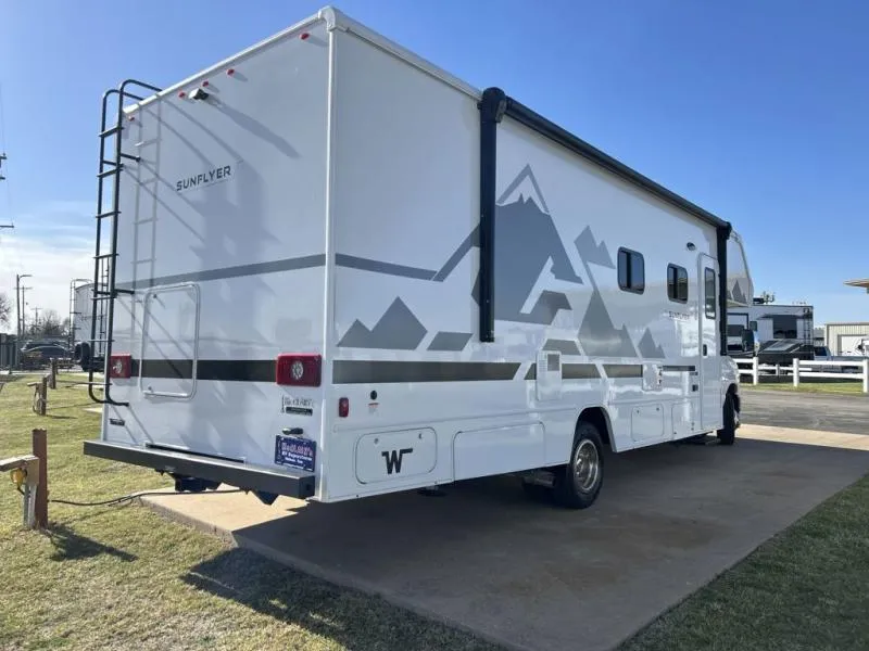 2026 Winnebago Sunflyer 28MB - Photo 3