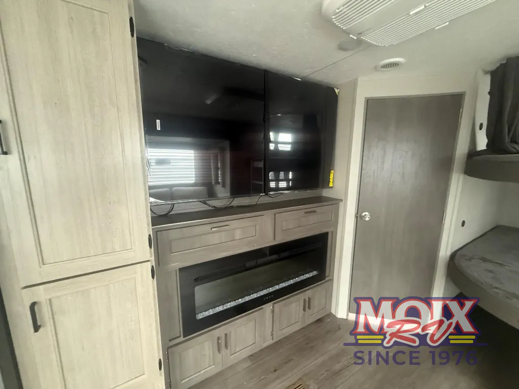 2026 Coachmen Catalina Legacy Edition 273DBHCK, Photos photo 17