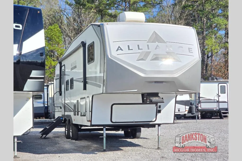 2024 Alliance RV Avenue 28BH - Photo 2