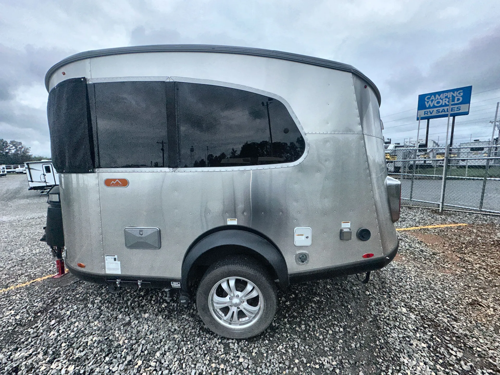 2018 airstream Basecamp 16 — living area main