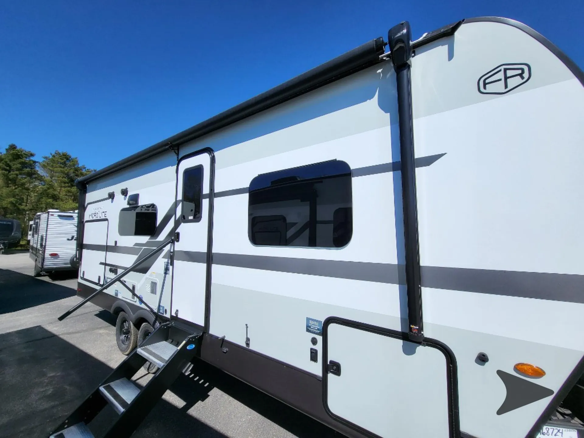 2026 Forest River Flagstaff Micro Lite 25BSDS — Photo 6