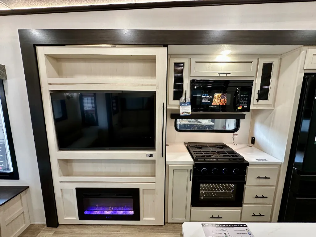 2027 Forest River Sabre 36FLX, Photos photo 17