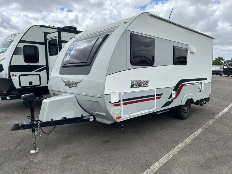 2019 Lance Lance Travel Trailers Used    1475 - Photo 4