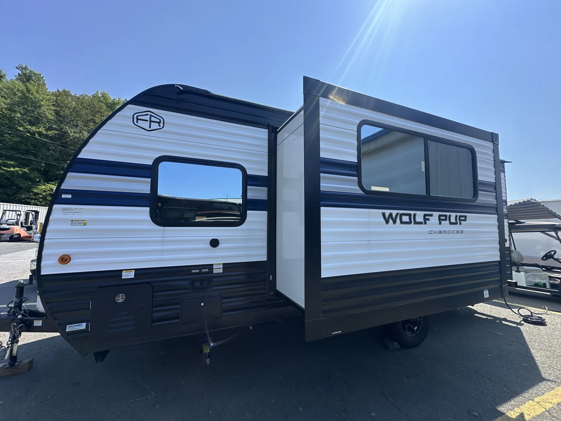 2027 Forest River Cherokee Wolf Pup 17JW — off campside