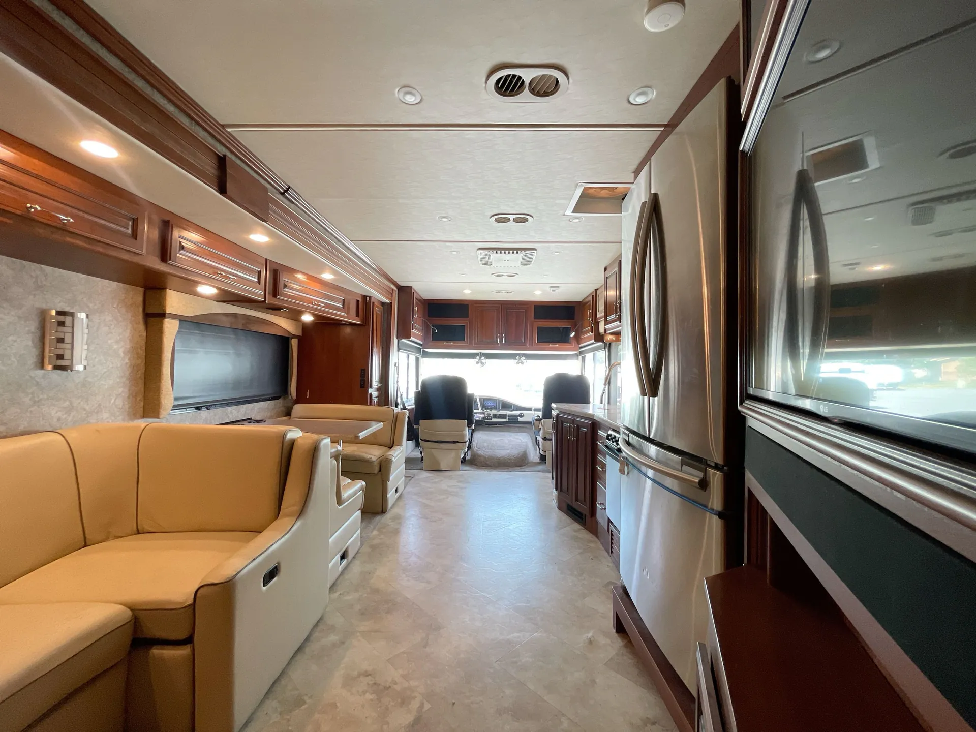 2016 Fleetwood Southwind 34A — living area main
