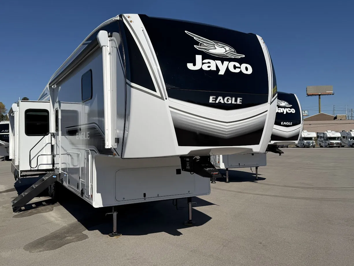2026 Jayco Eagle 365UKTS - Photo 2