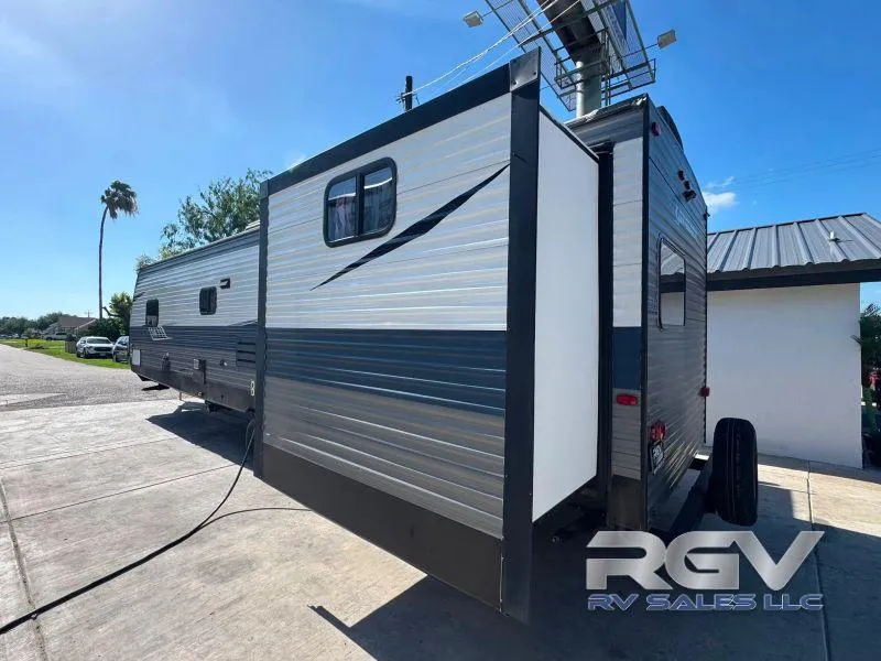 2020 CrossRoads RV Longhorn 333DB - Photo 4