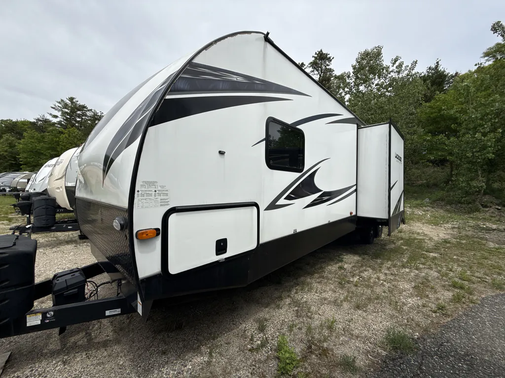 2020 Prime Time LaCrosse 3380IB, Photos photo 6