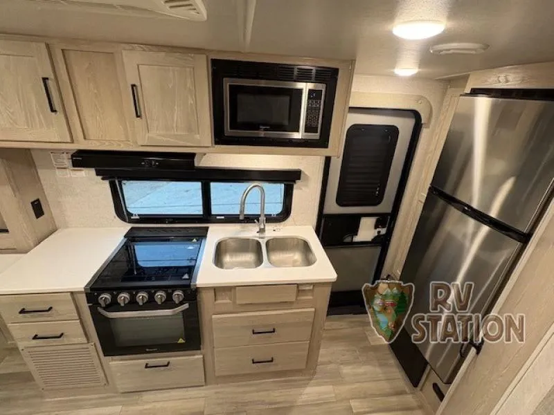2022 Forest River Flagstaff Micro Lite 21FBRS - Photo 4