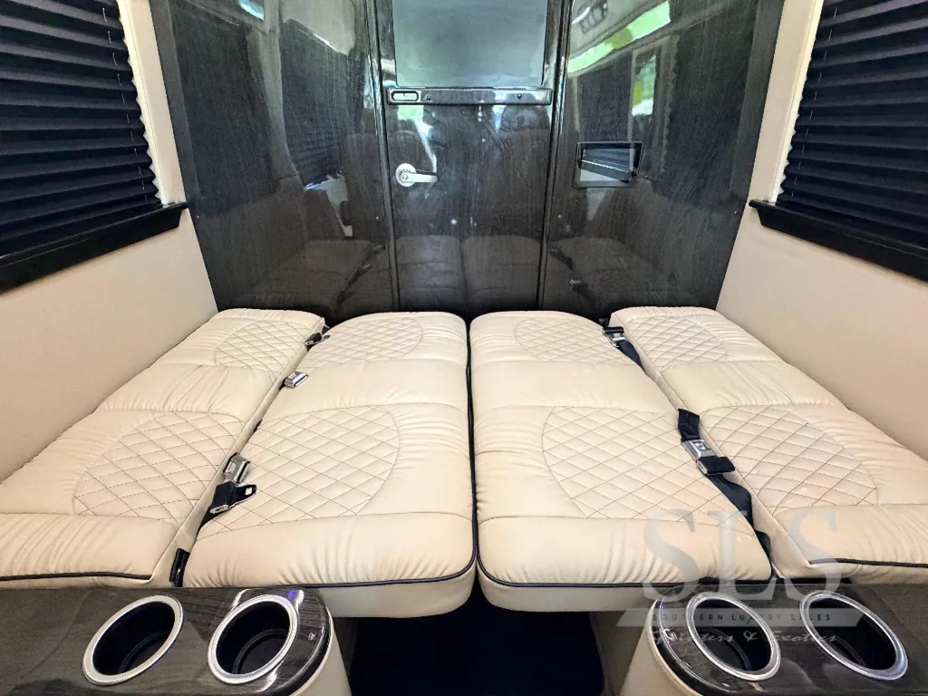 2024 Midwest Automotive Designs Luxe Cruiser D4, Photos photo 30