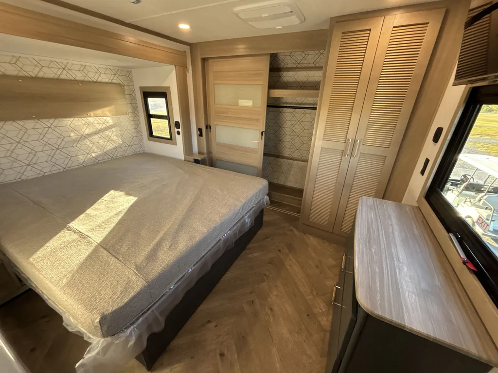 2026 Keystone Raptor 415, Photos photo 35