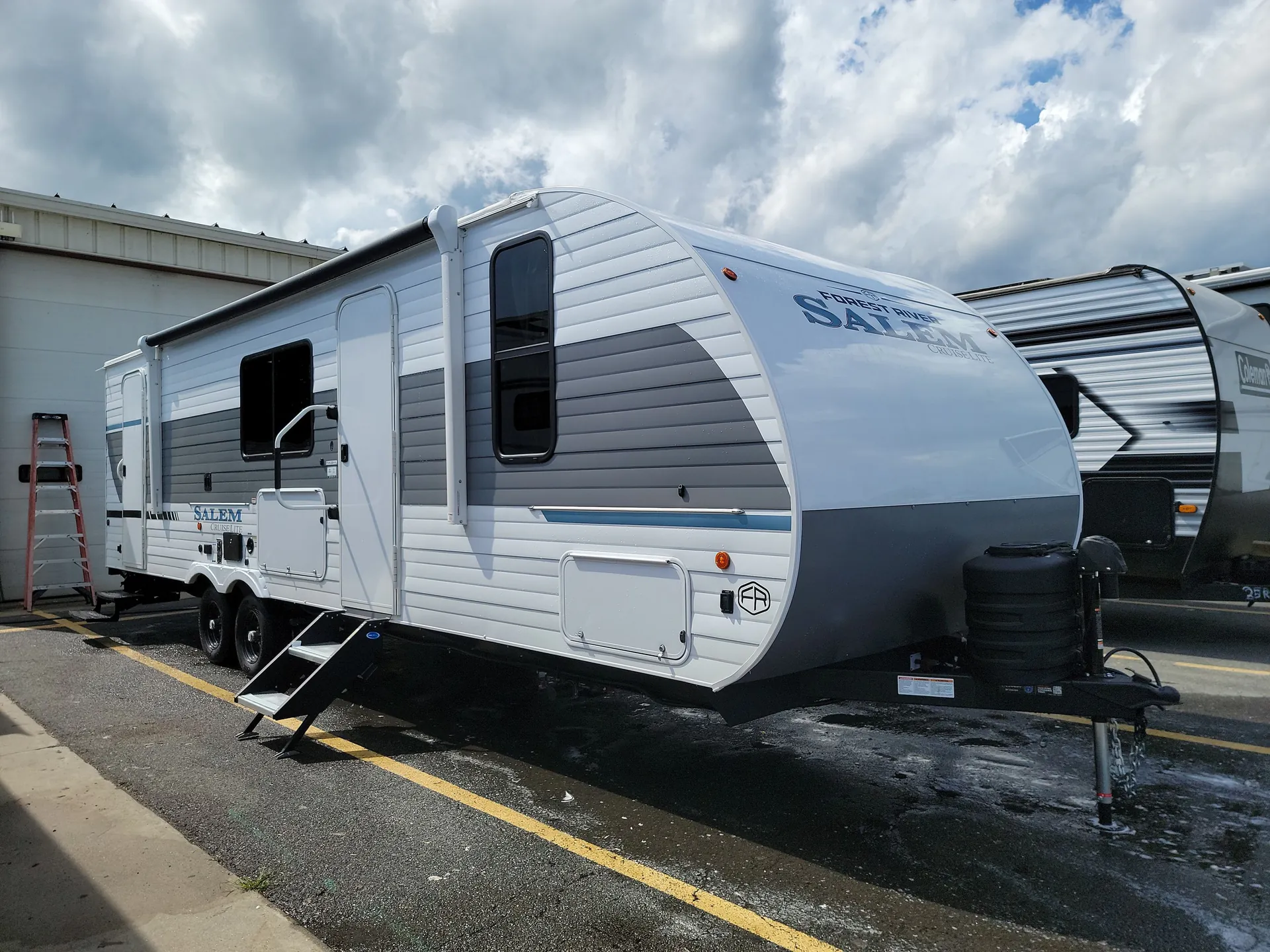 2027 Forest River Salem Cruise Lite 263BHXL - Photo 2
