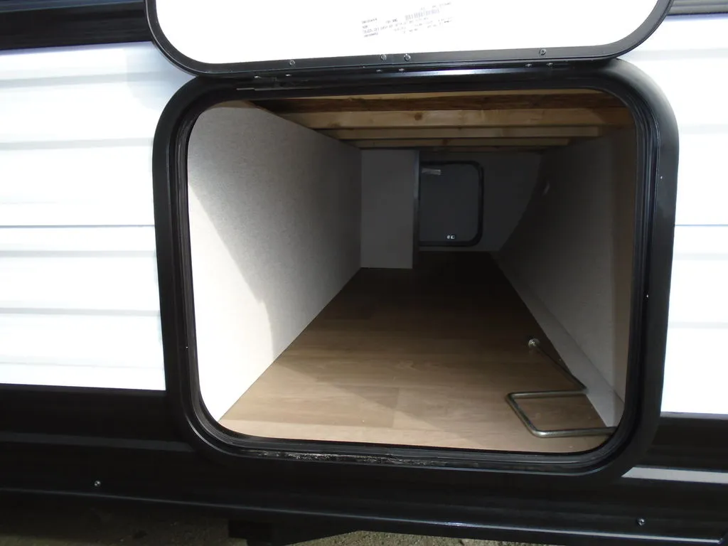 2026 Grand Design Transcend One 151BH - Photo 4