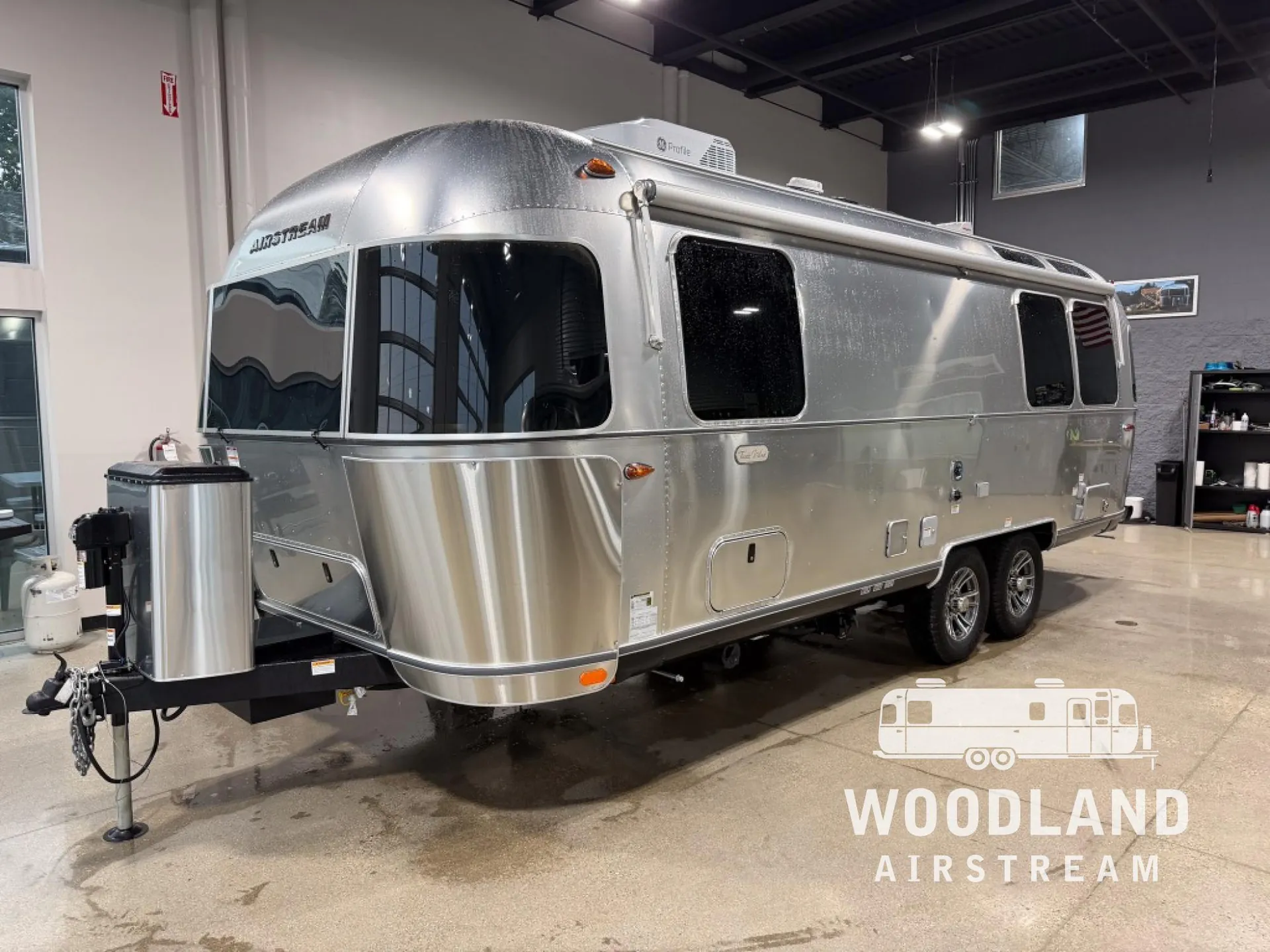 2025 Airstream Trade Wind 25FB - Photo 3