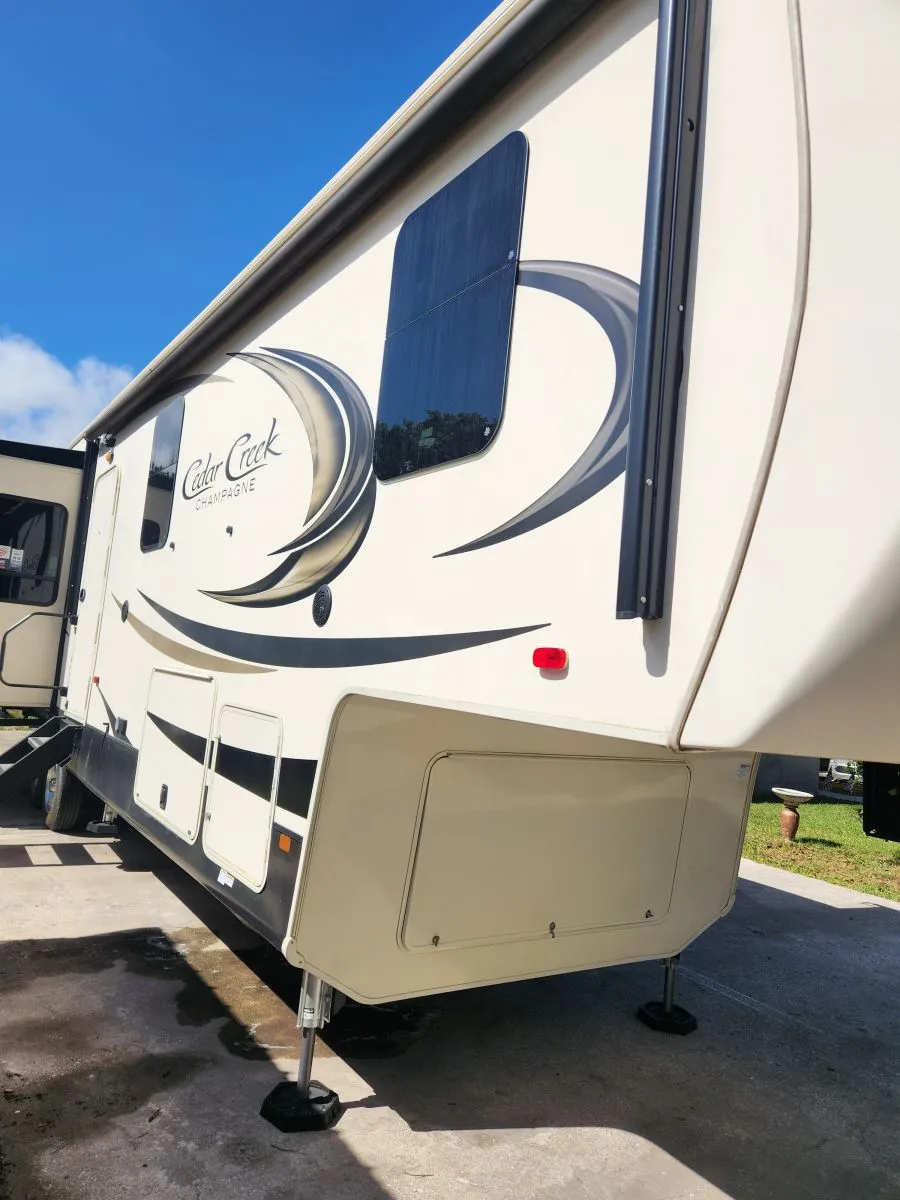 2020 Forest River Cedar Creek Champagne Edition 38EL - Photo 2