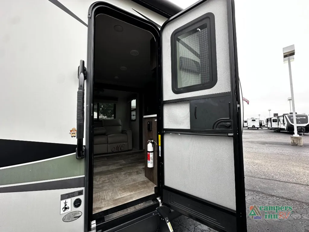 2023 Forest River Flagstaff Micro Lite 25FKS, Photos photo 47