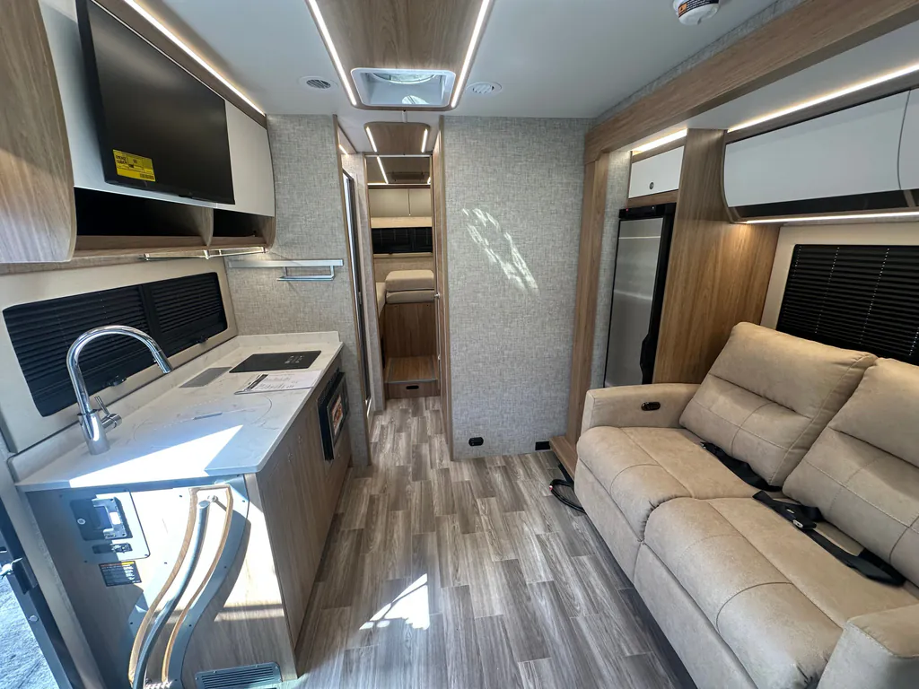2026 Tiffin Wayfarer 25 XLW, Photos photo 32