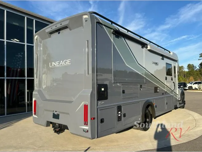 2026 Grand Design Lineage Series F 31ZW - Photo 4