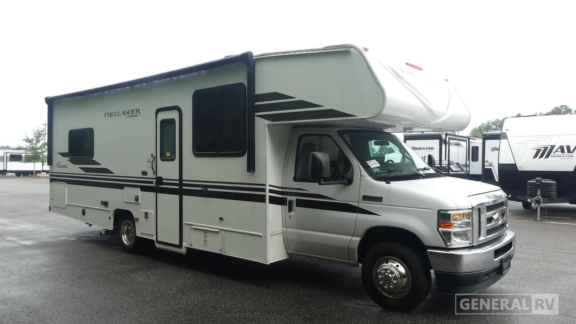 2021 Coachmen Freelander 27QB - Photo 2