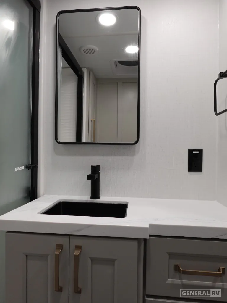 2025 Brinkley Model G 3250, Photos photo 19