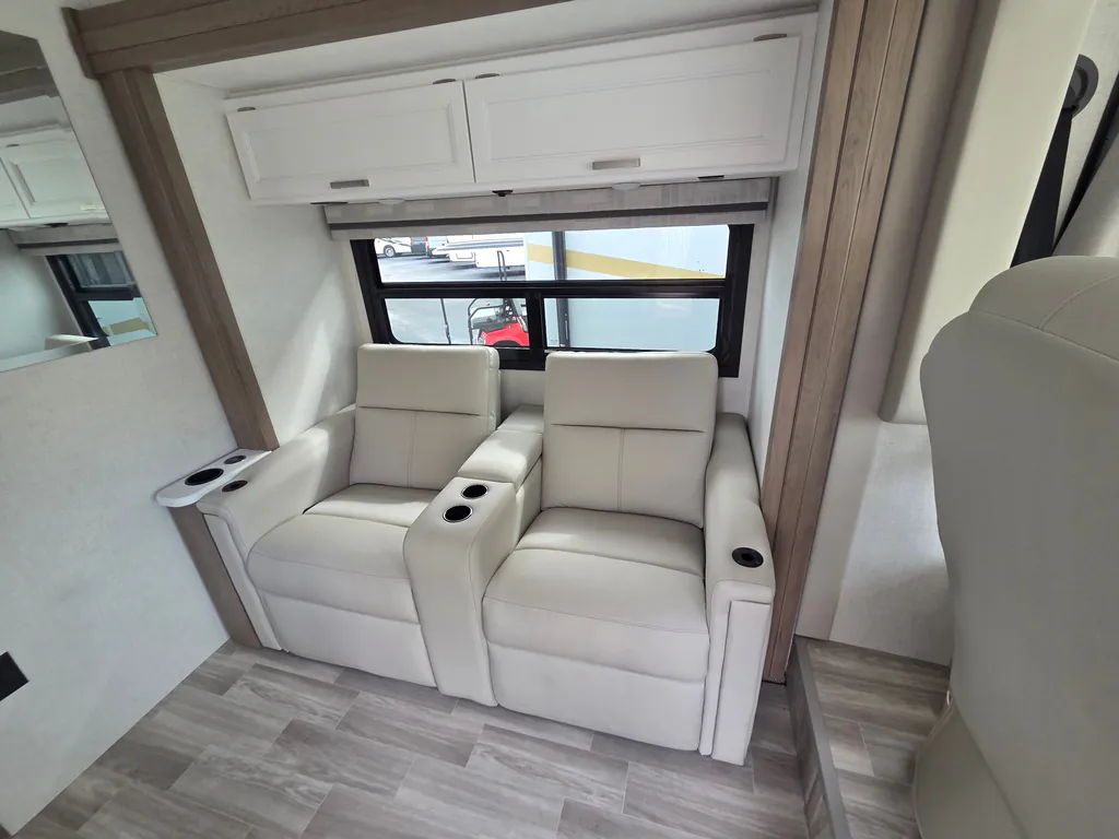 2026 Thor Motor Coach Axis 26.2, Photos photo 29