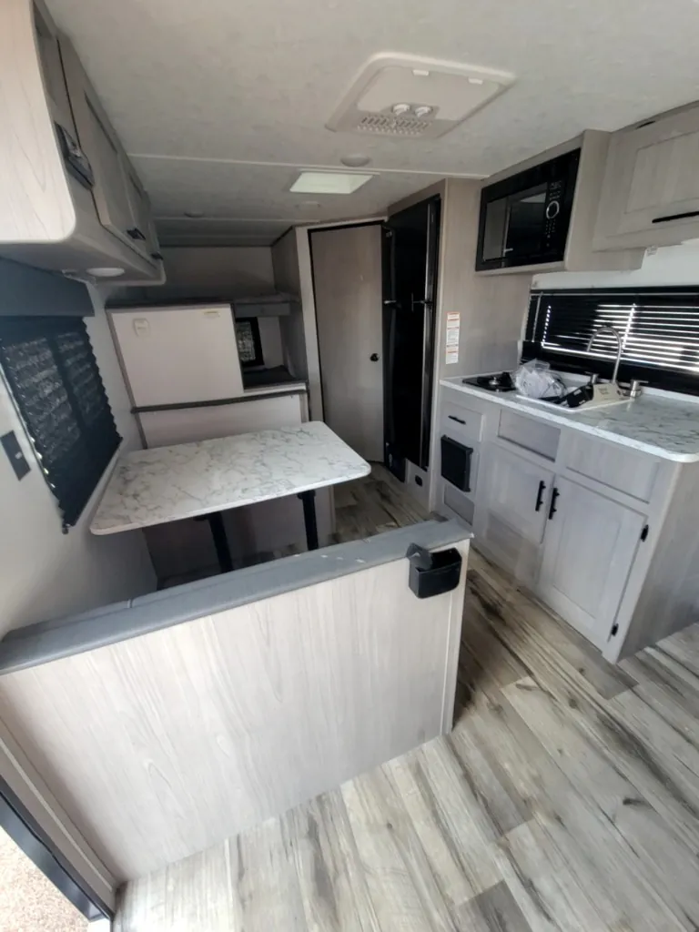 2024 Dutchmen Coleman Lantern LT 18BH, Photos photo 10