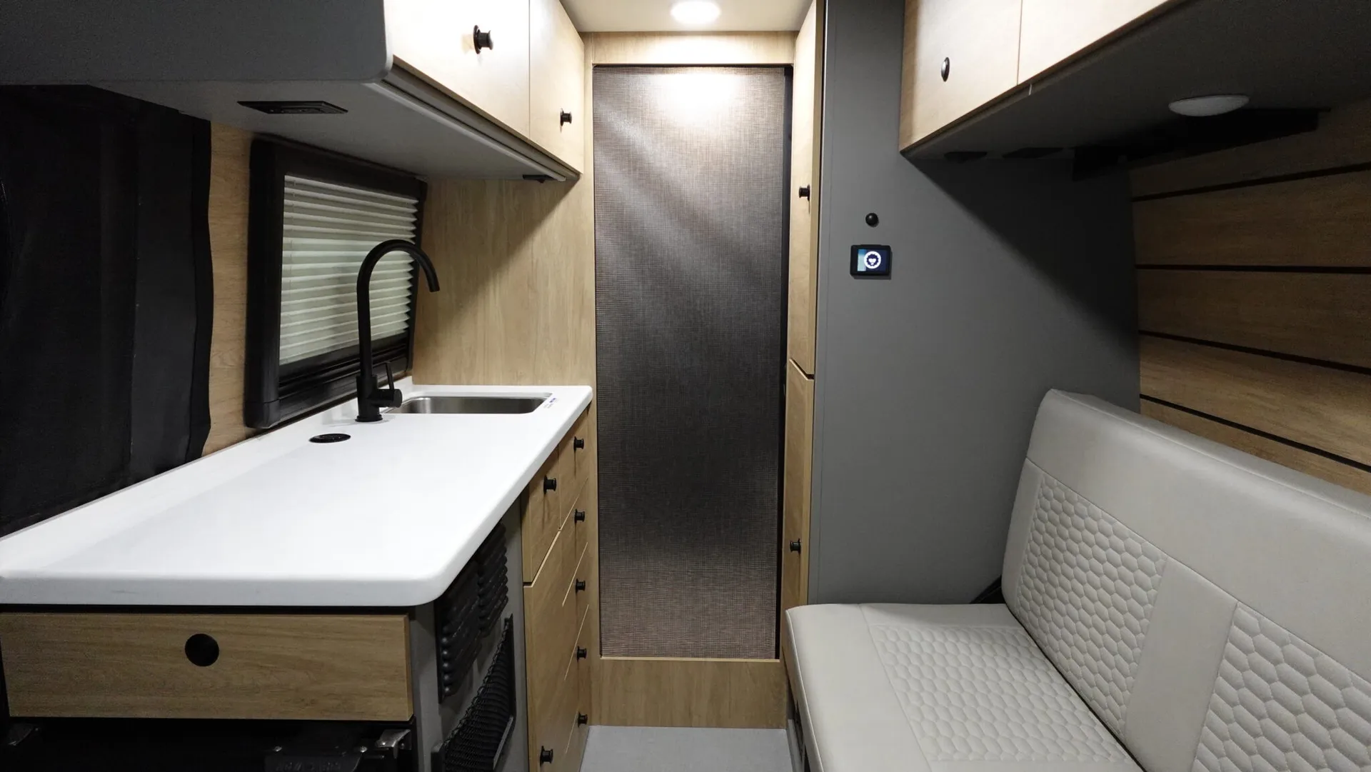 2026 Entegra Coach Launch 19AG - Photo 3