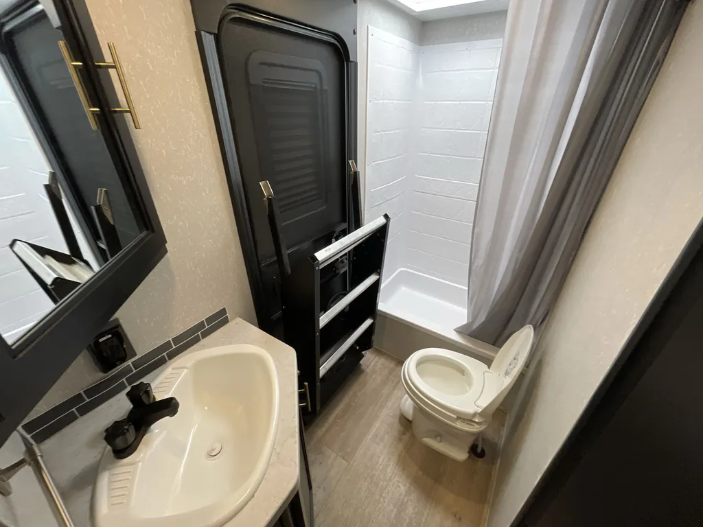 2021 Forest River Cherokee 274BRB, Photos photo 17