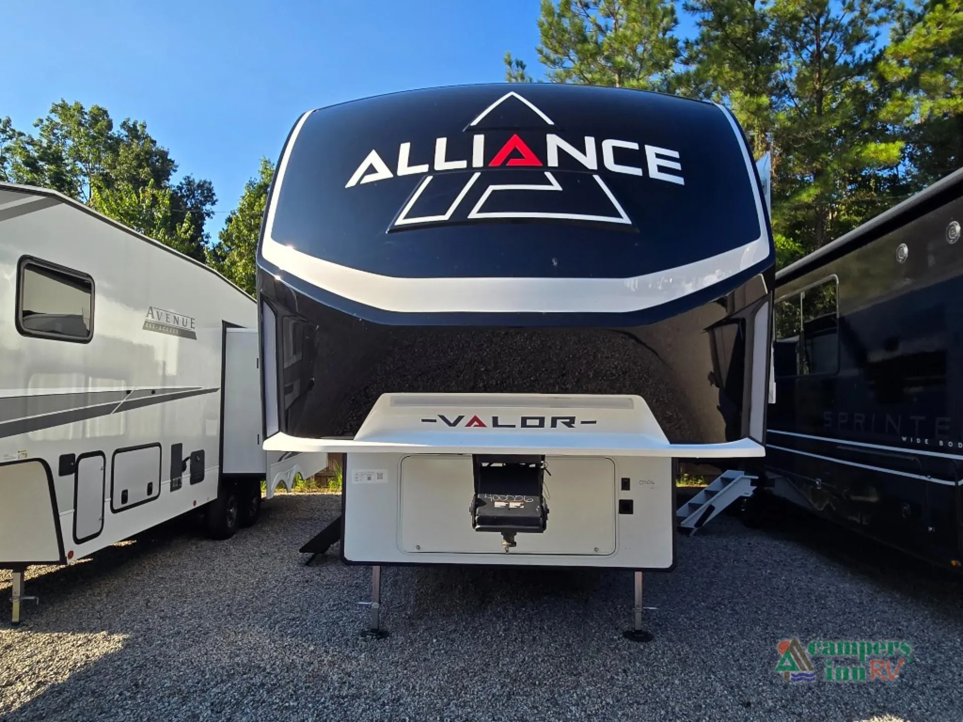 2026 Alliance RV Valor 32A10 - Photo 4