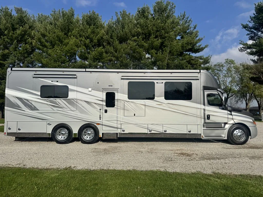2026 Renegade RV XL X43DB - Photo 4