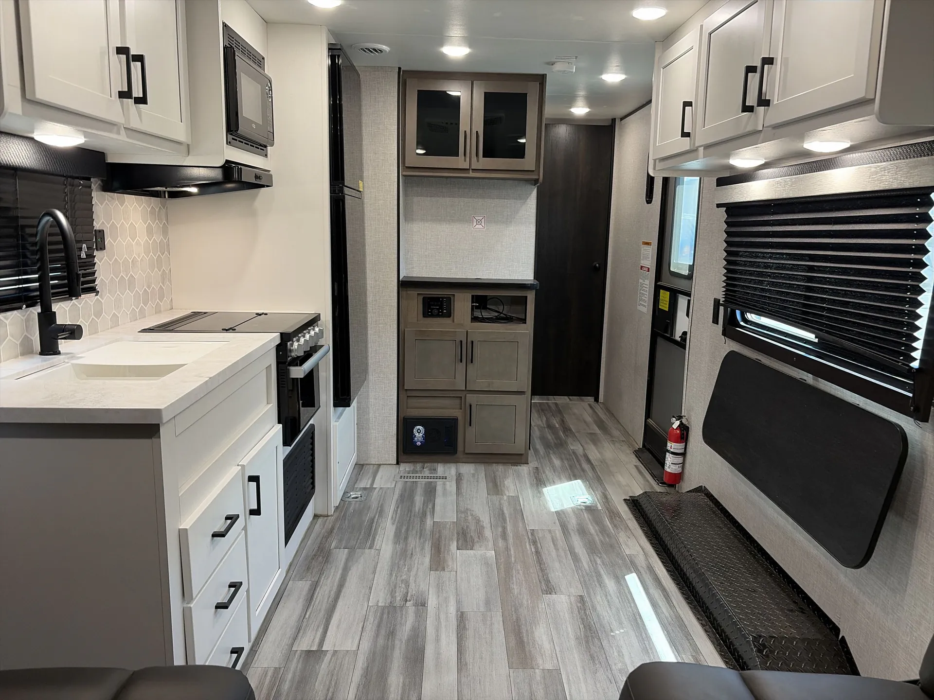 2024 Jayco Jay Flight 265TH — living area main