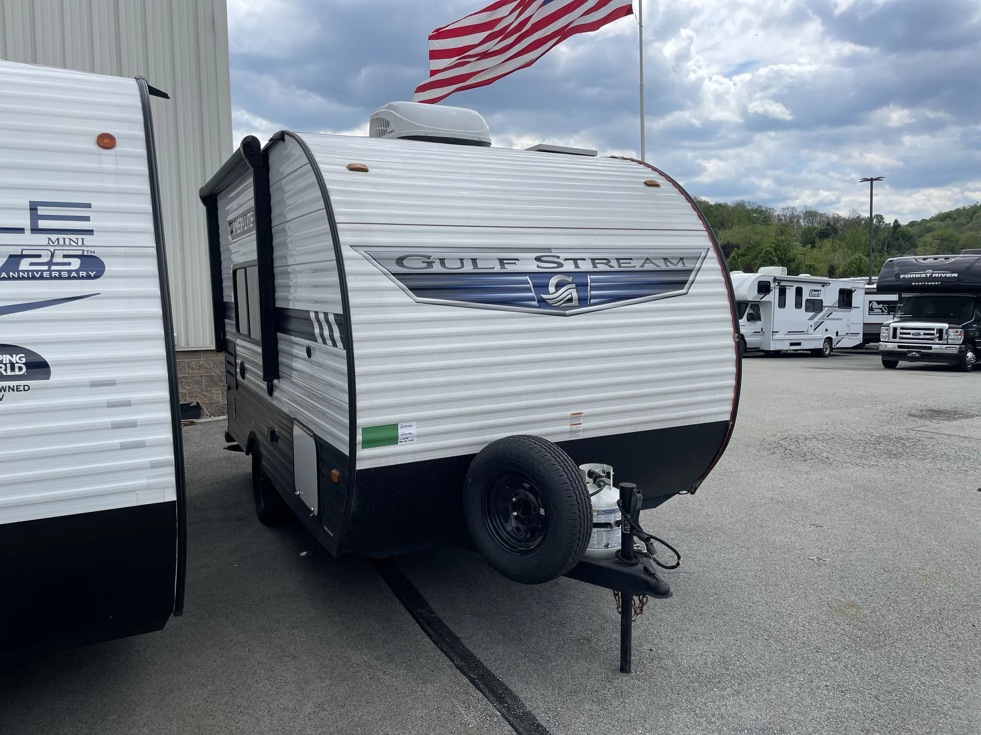 2023 Gulf Stream Ameri-Lite 14RE - Photo 2