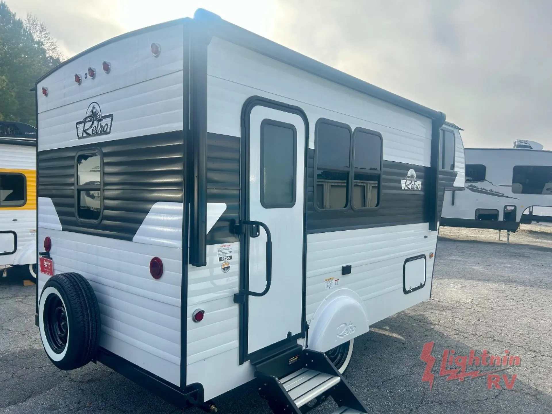 2026 Sunset Park RV Retro 136 - Photo 4