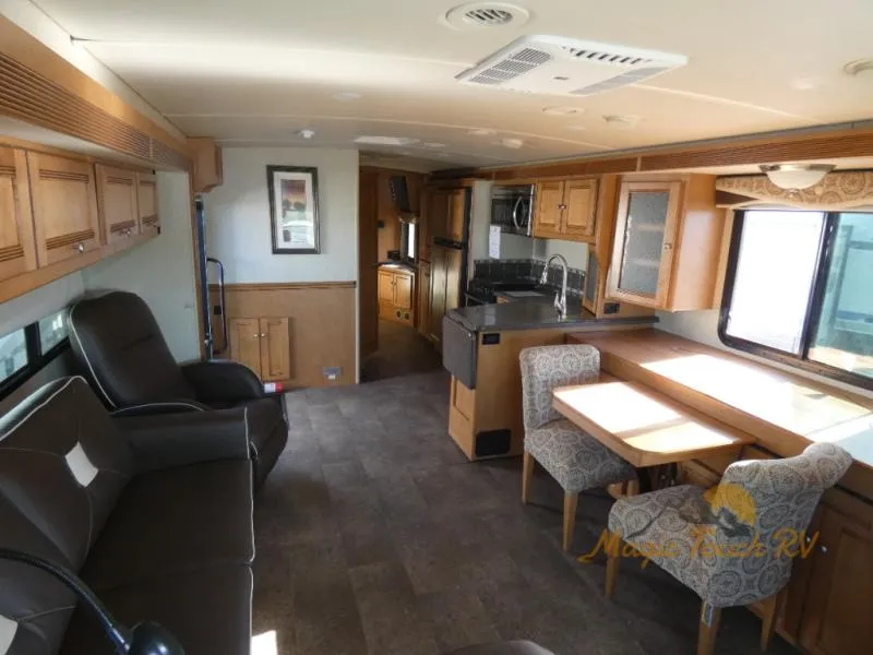2016 Itasca Sunova 33C - Main photo