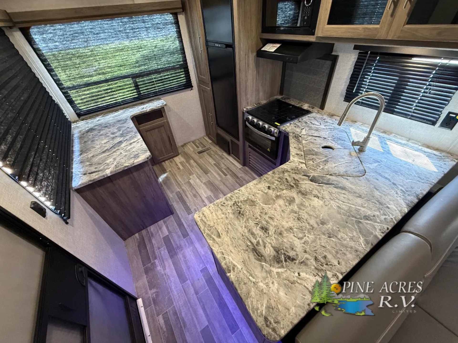 2022 CrossRoads Zinger 341RK - Photo 4