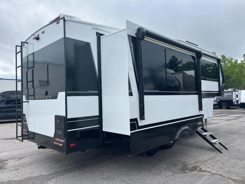 2027 Brinkley Model Z New    2700 - Photo 2