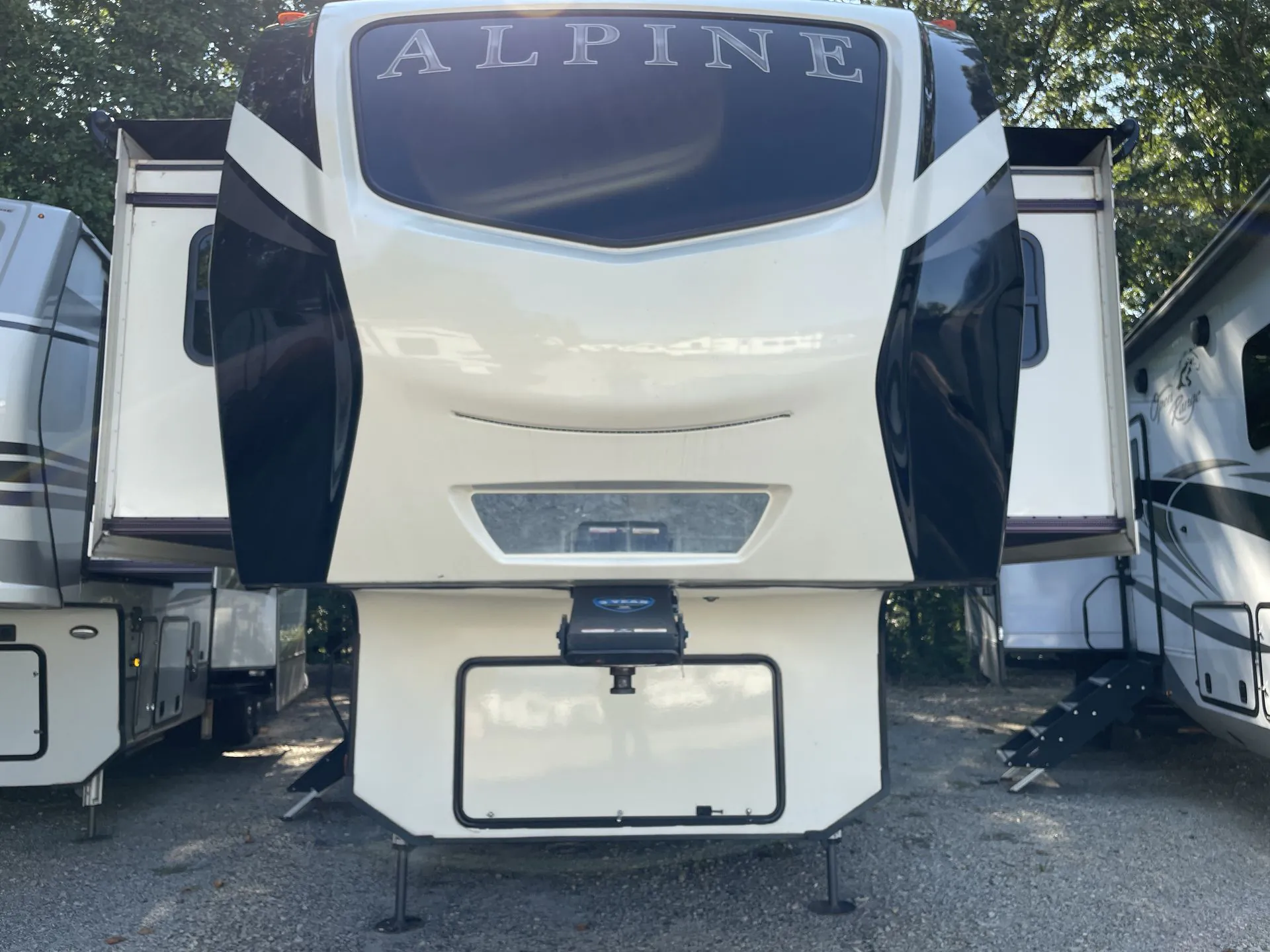 2019 Keystone Alpine 3700FL - Photo 3