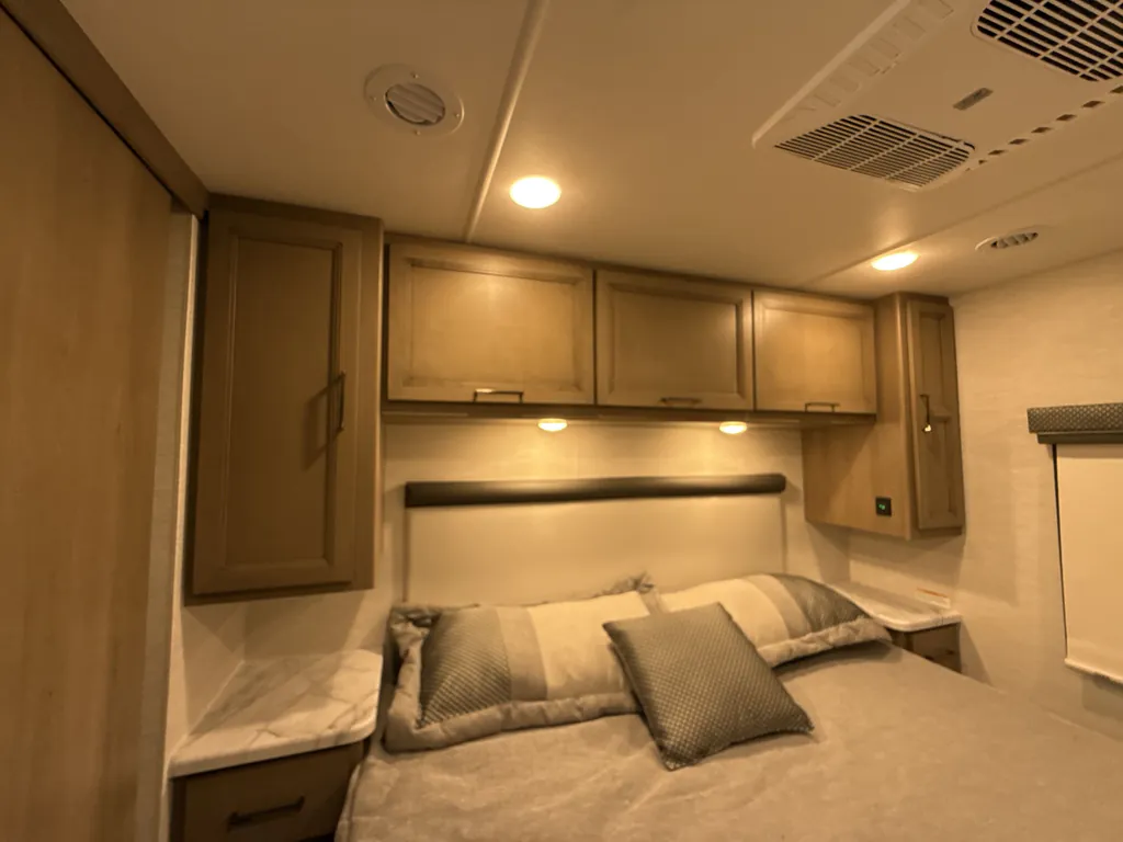 2026 Thor Motor Coach Freedom Traveler A29, Photos photo 13