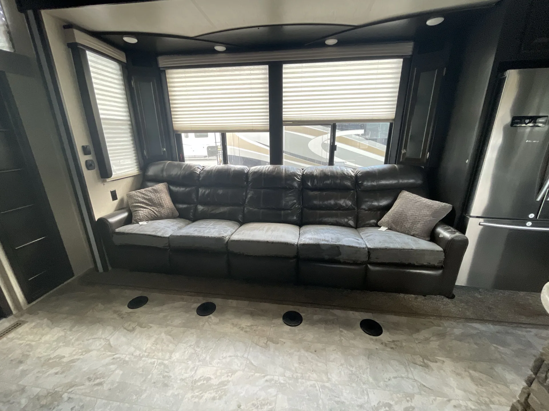 2017 Heartland Road Warrior 427 — living area main