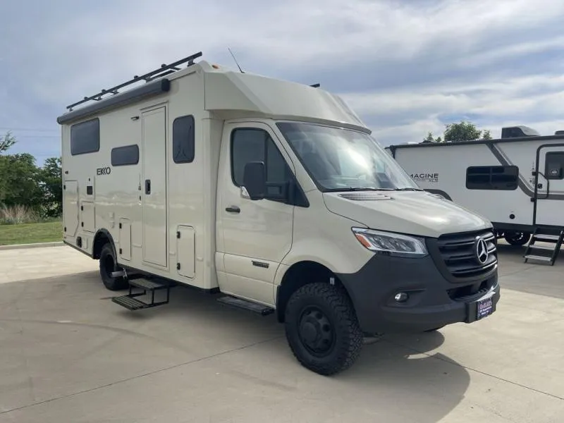 2027 Winnebago EKKO 23B - Photo 3