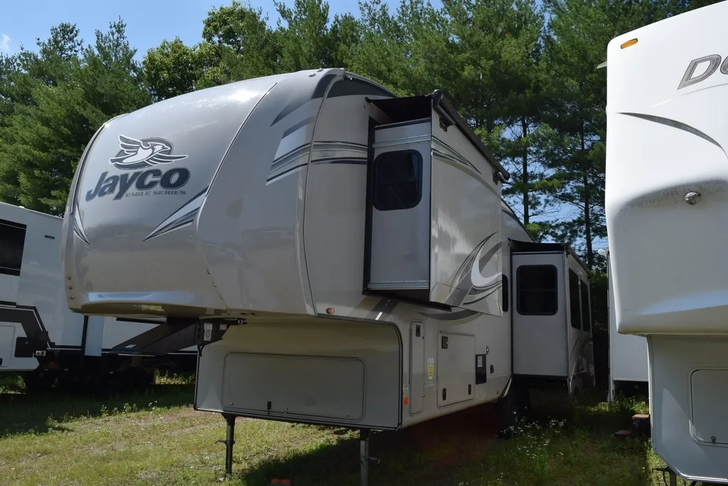2019 Jayco Eagle 319MLOK - Photo 3